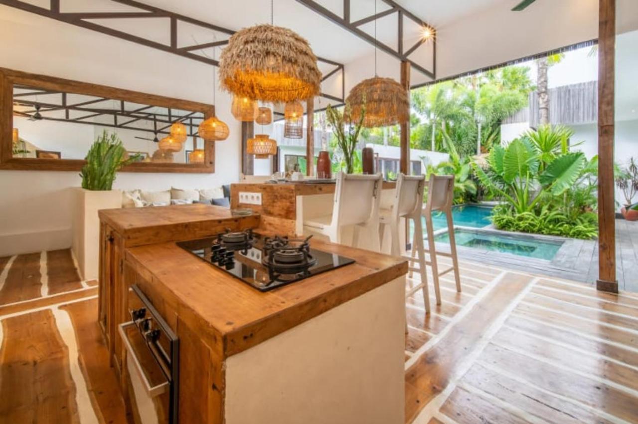 Villa Yogi Surf 3 Canggu Bagian luar foto