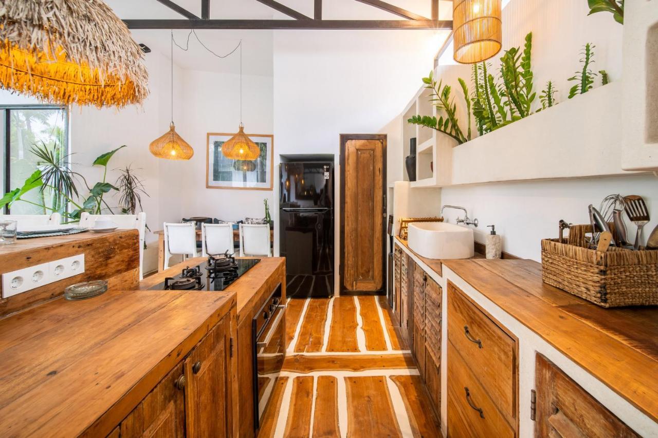 Villa Yogi Surf 3 Canggu Bagian luar foto