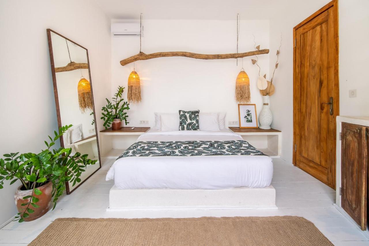 Villa Yogi Surf 3 Canggu Bagian luar foto