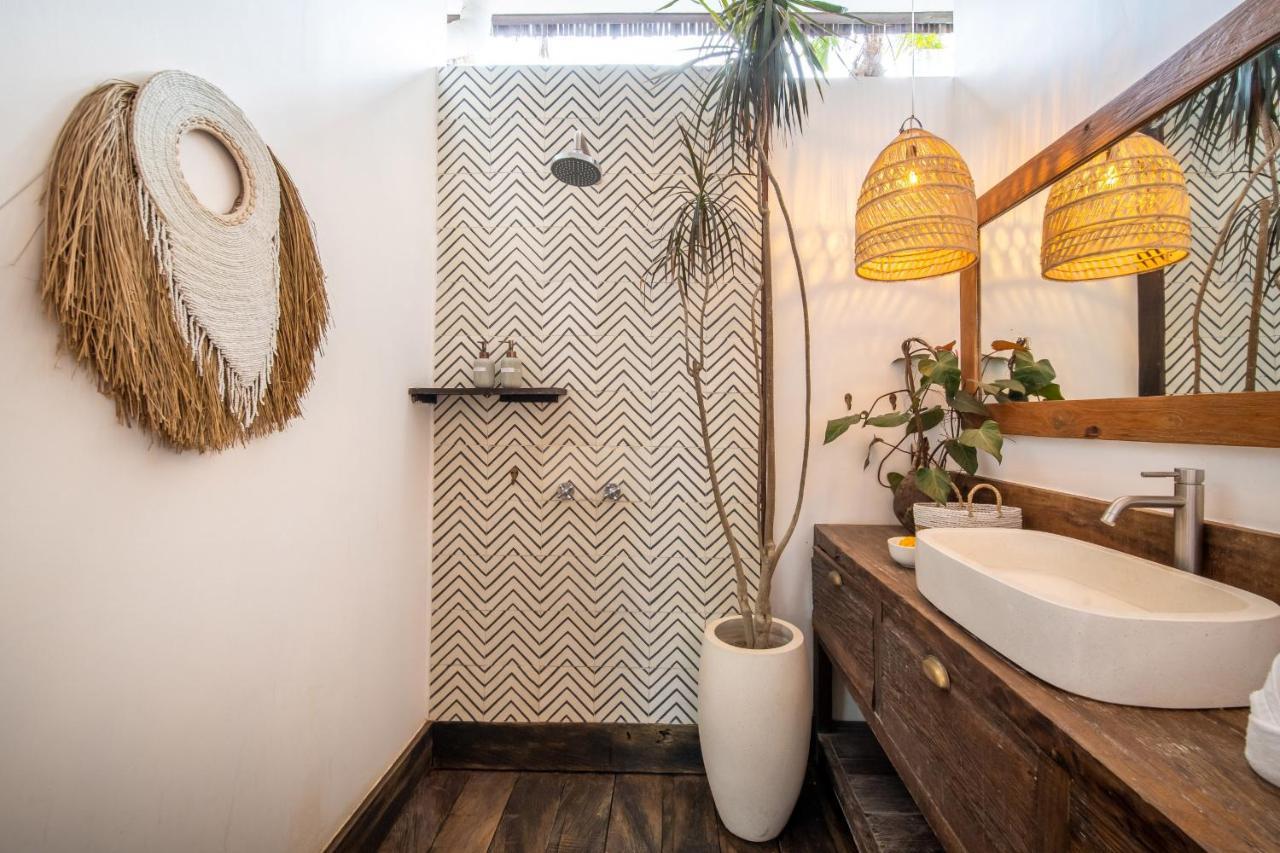 Villa Yogi Surf 3 Canggu Bagian luar foto